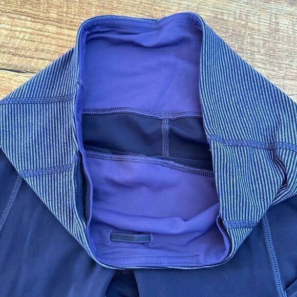 NEW Lululemon purple 34” leggings - Picture 10 of 11
